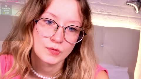 Amelie  online show from June 2026 12:41:01 PM