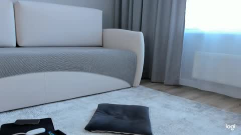 Amelina Love online show from April 2026 02:42:02 AM