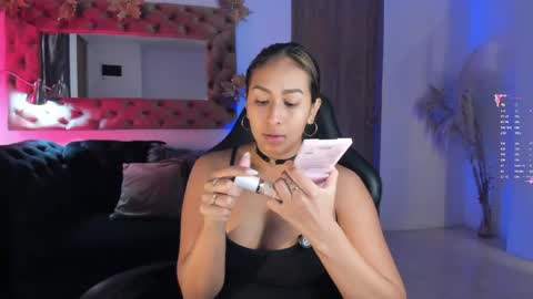 Snapshot of amelyamann chatting on June 2026 12:33:01 PM online show from June 2026 12:33:01 PM