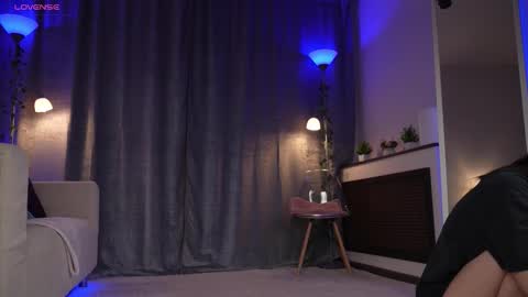 Amy  online show from February 2026 01:10:02 AM