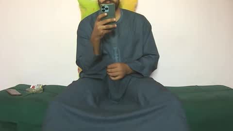 Amir online show from November 2025 11:21:02 AM