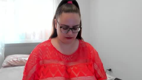 Snapshot of amiravyxen chatting on July 2026 07:56:02 AM Amira Vyxen online show from July 2026 07:56:02 AM