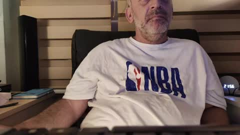 AmorLin online show from April 2026 06:56:02 PM