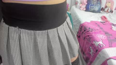 Snapshot of amy_queents chatting on February 2025 10:08:02 PM Amy Caroland online show from February 2025 10:08:02 PM