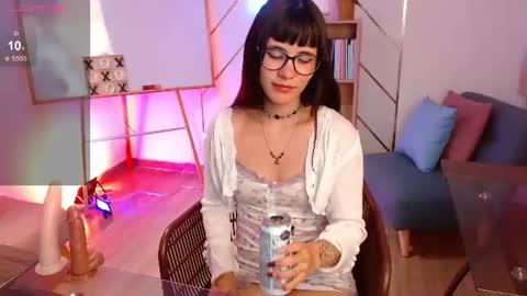 Snapshot of ana_luve chatting on June 2026 04:04:02 AM Ana online show from June 2026 04:04:02 AM