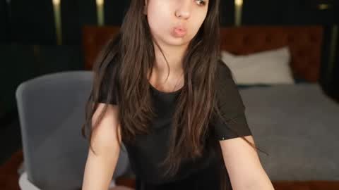 Sweet girls online show from April 2026 06:24:01 AM