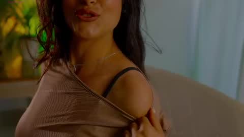 anabelcurvy online show from April 2026 05:10:01 PM