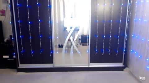 Milana online show from April 2026 12:09:02 AM