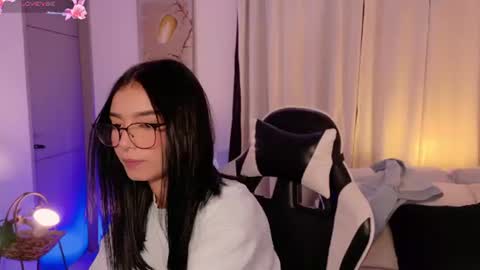 ANABEL WOLF  online show from June 2026 01:33:01 PM