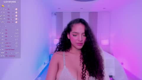 Snapshot of anahi_curlie1 chatting on February 2025 09:53:01 AM Anahi Curlie online show from February 2025 09:53:01 AM