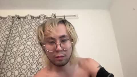 Snapshot of analasian108 chatting on January 2025 05:00:01 AM Anal Asian online show from January 2025 05:00:01 AM