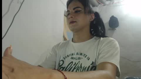 Analia smith online show from May 2026 07:52:02 PM