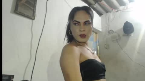 Analia smith online show from May 2026 02:05:01 PM