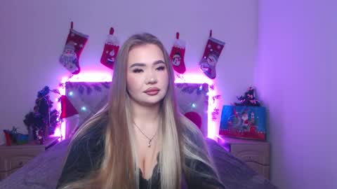 anastacyyellig online show from December 2025 09:00:02 PM