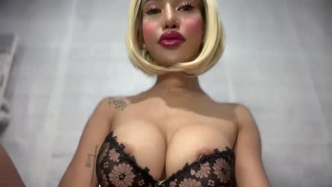 Snapshot of anawalters chatting on January 2026 01:03:01 PM anawalters online show from January 2026 01:03:01 PM