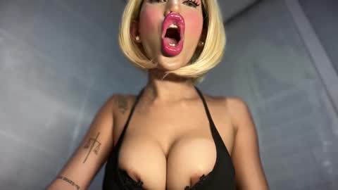 Snapshot of anawalters chatting on January 2026 03:49:02 PM anawalters online show from January 2026 03:49:02 PM