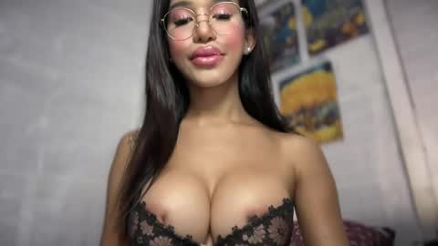 Snapshot of anawalters chatting on April 2026 11:13:02 PM anawalters online show from April 2026 11:13:02 PM