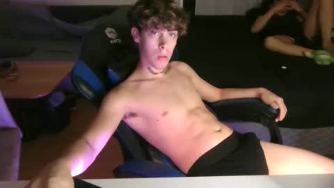 Snapshot of andertwink chatting on April 2026 02:51:01 AM andertwink online show from April 2026 02:51:01 AM