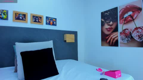 Andrea online show from April 2026 12:19:02 PM