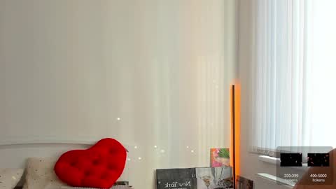 Snapshot of andrea__bass chatting on May 2026 02:47:02 PM andrea__bass online show from May 2026 02:47:02 PM