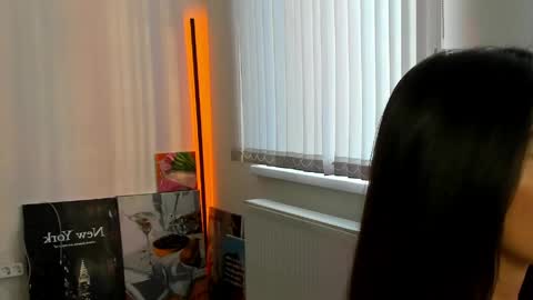Snapshot of andrea__bass chatting on May 2026 03:41:01 PM andrea__bass online show from May 2026 03:41:01 PM