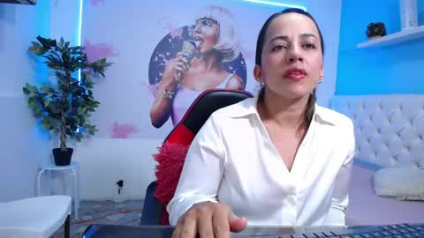 Andrea online show from May 2026 03:25:02 AM