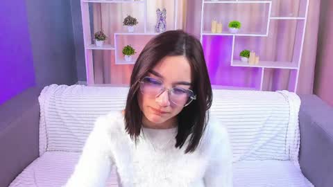 andreajohnsons online show from April 2026 08:31:01 AM