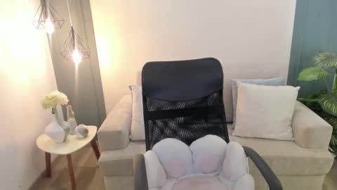 Andre Castaneda online show from March 2026 06:48:02 PM