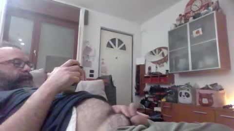 Andre online show from April 2026 08:18:01 PM