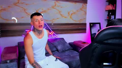 andrees_s online show from April 2026 08:43:02 PM