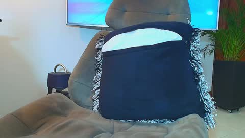 ANDREW WEST online show from February 2025 07:46:01 PM