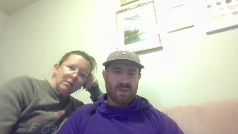 Sexy Newbie Couple online show from December 2024 01:18:02 AM