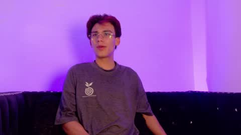 andy_dluxe online show from May 2026 11:39:02 AM