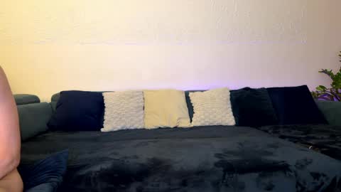 Snapshot of andy_velvet chatting on May 2026 09:44:02 PM andy_velvet online show from May 2026 09:44:02 PM