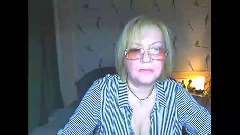 Snapshot of anessa7321 chatting on April 2026 04:15:01 PM Alinessa online show from April 2026 04:15:01 PM