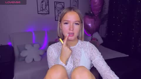 Anfisa online show from September 2025 04:41:01 PM