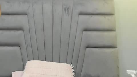 Angel online show from November 2025 03:17:01 AM