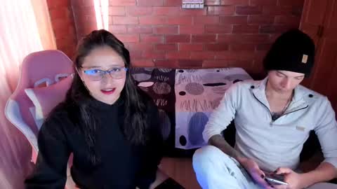 Angel y Yessi online show from January 2025 10:24:01 PM