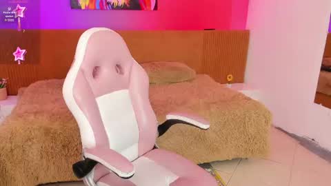 Angelica online show from June 2026 06:32:02 PM