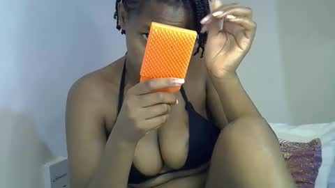 angel_mia5 online show from May 2026 01:30:02 PM