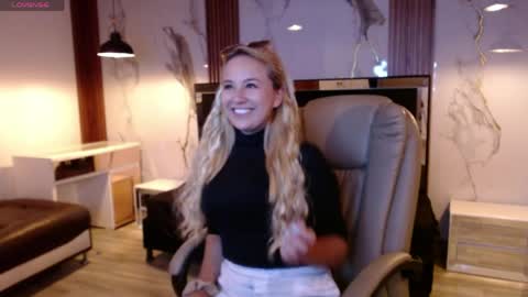 Snapshot of angel_white25 chatting on March 2026 11:33:02 AM Angel online show from March 2026 11:33:02 AM