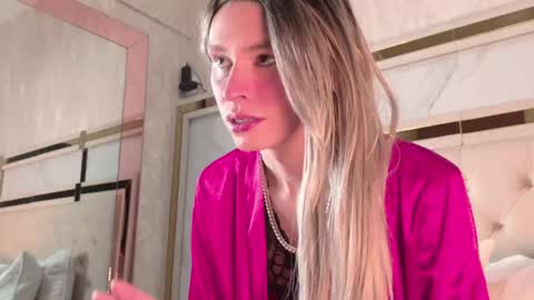 angela_white22 online show from May 2026 07:11:02 PM