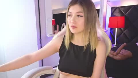 Angela Castle online show from April 2026 04:11:02 PM