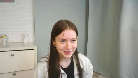 Snapshot of angelapratt chatting on April 2026 03:29:01 PM angelapratt online show from April 2026 03:29:01 PM