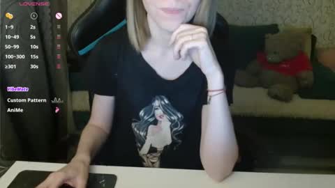 Snapshot of angelcute32 chatting on October 2025 03:13:02 PM AngelCute32 online show from October 2025 03:13:02 PM