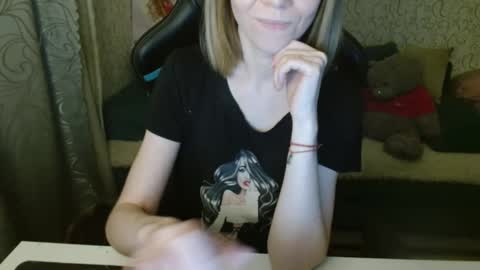 Snapshot of angelcute32 chatting on October 2025 02:40:01 PM AngelCute32 online show from October 2025 02:40:01 PM