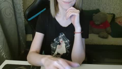 Snapshot of angelcute32 chatting on November 2025 03:02:01 PM AngelCute32 online show from November 2025 03:02:01 PM