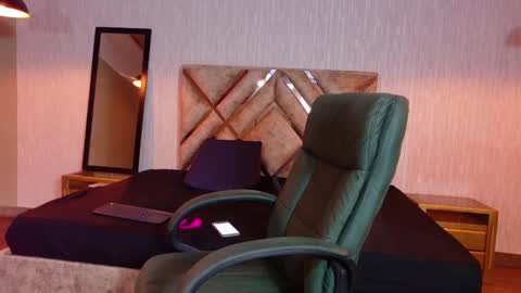 angel online show from September 2025 01:16:02 PM