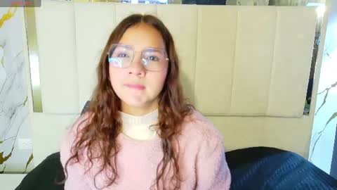 Snapshot of angeles_azul chatting on June 2026 01:36:01 PM angel online show from June 2026 01:36:01 PM