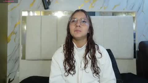 Snapshot of angeles_azul chatting on July 2026 02:19:01 PM angel online show from July 2026 02:19:01 PM